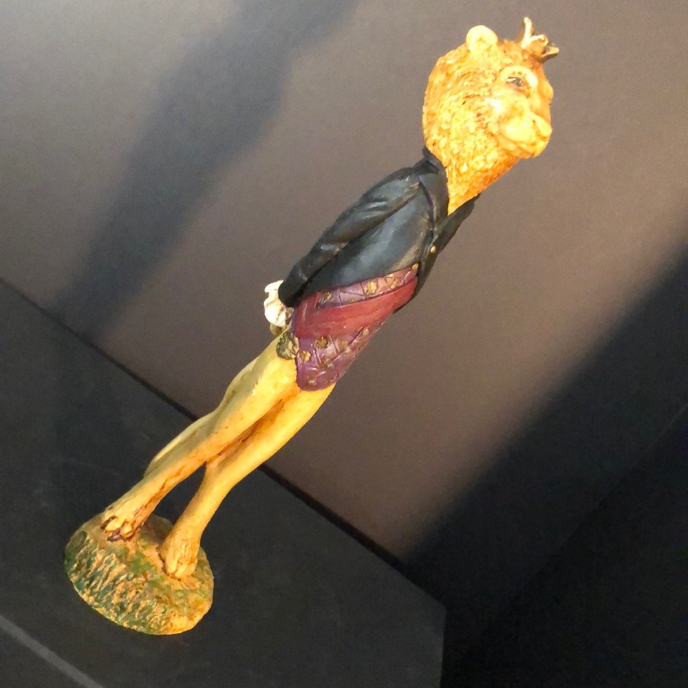Jim Shore Signed Anthropomorphic Pencil Lion